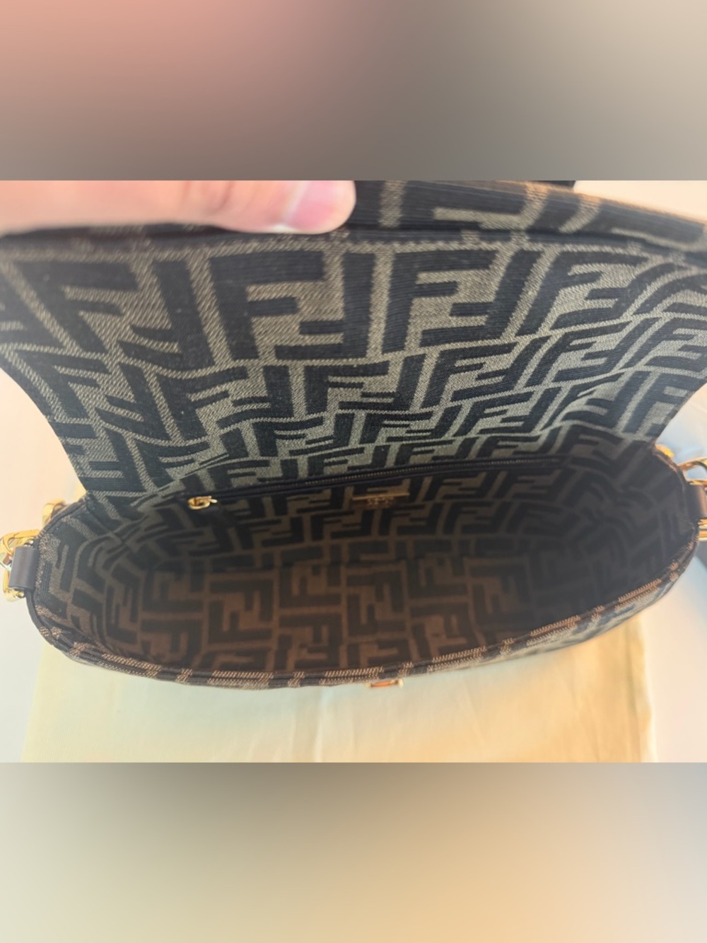 Fendi Baguette Classic Brown FF Zucca Print - Picture 4 of 8